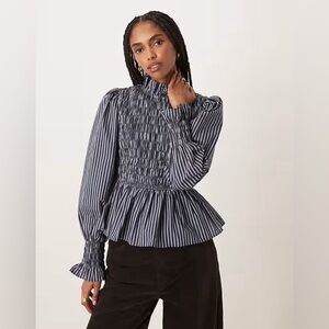 NWT Glamorous ruffle neck shirred body long sleeve blouse in navy blue stripe